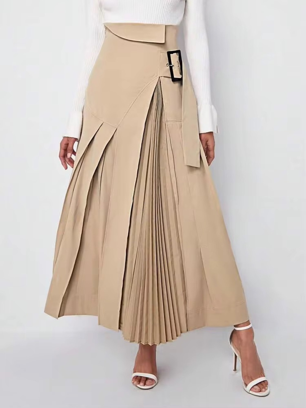 Flash Sale! Pleated skirt NWOT